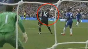 Tamaș, 'DROG(b)AT' la debut în EPL! Și-a dat autogol în Chelsea - WBA 6-0! VIDEO