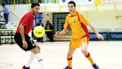 PREMIERĂ‚!** Suntem în sferturile EURO 2012 la futsal! România - Cehia 3-1