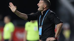 UTA, invitata lui Rednic la începutul celui de-al 5-lea mandat ca antrenor al lui Dinamo! Balint: „Vor fi câini la propriu și la figurat!”