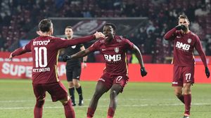 Napoli se luptă cu o echipă din Premier League pentru transferul bombă al fotbalistului din Superliga României! Nelu Varga își freacă palmele de bucurie: începe licitația pentru Philip Otele!