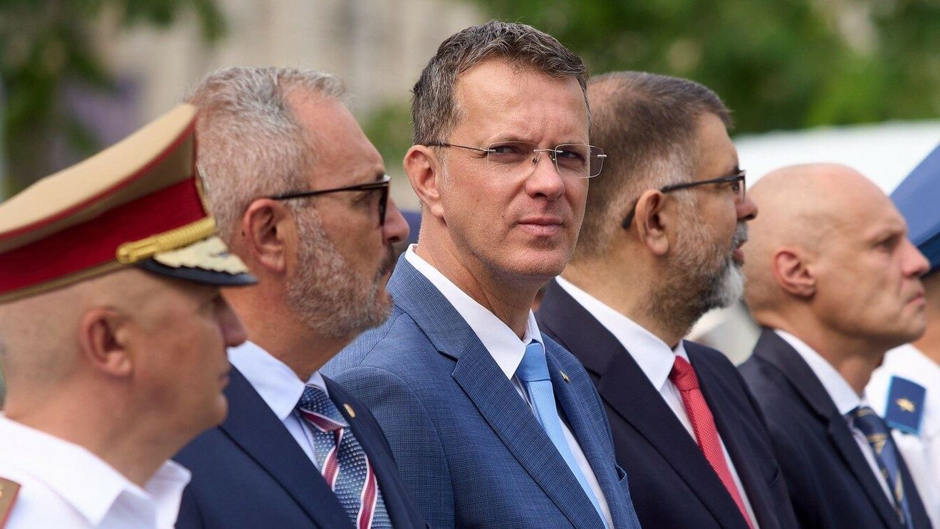 Ministrul MApN, contrazis în cazul promovării celor de la Steaua București: „Ferice de cel ce nu l-a cunoscut pe Moşteanu. Asta nu înțelege el”