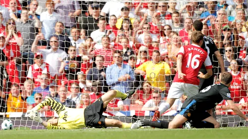 Final de foc în Anglia!** United are 3 puncte avans față de Chelsea și mai sunt 3 etape