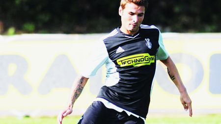 Mutu a declanșat nebunia la magazinul oficial al Cesenei!** Tricourile se vând ca pâinea caldă