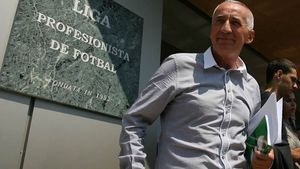 "Comitetul Executiv a cedat** la insistența a două, trei cluburi!"