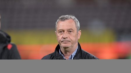 Rednic le-a găsit o scuză jucătorilor și i-a înțepat pe suporteri: "Cam 1.000 au fost, ăștia sunt fanii adevărați. Restul sunt la TV, azi cred că apare Game of Thrones"