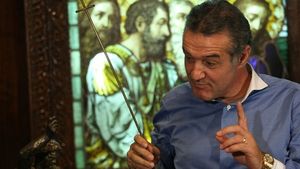 VIDEO/ 'Ticăloși fără glorie' pentru Gigi! Fostele "stele" din Ghencea consideră că era mai bine cu Ceaușescu conducător!