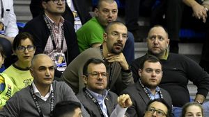 Fiul milionarului român a ajuns să trăiască în Spania, la doar 16 ani. Cum e viața acolo: „E trist că a trebuit să-l las să plece la vârsta asta”