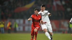 "Nu m-am îngrășat foarte mult!" Budescu a revenit din China și e aproape de Liga 1. Cum a comentat ofertele de la Astra și Dinamo