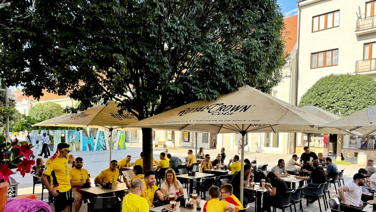 Suporterii României au colorat în galben centrul Trnavei! Susținere importantă pentru naționala lui Pancu la debutul la EURO!