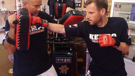 IMAGINEA ZILEI | "Un-doi" cu Florin Cernat. Mingea o lovește cu stângul, sacul de antrenament cu dreptul: "E puternic!"