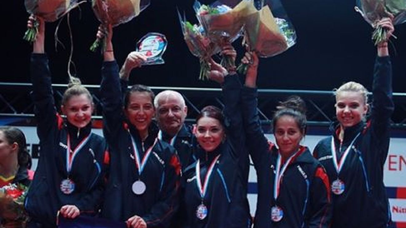 FOTO DE COLECȚIE | Acum, ca și atunci: Eliza Samara, supraviețuitoarea echipei care a câștigat, în urmă cu 12 ani, aurul european la tenis de masă pentru România