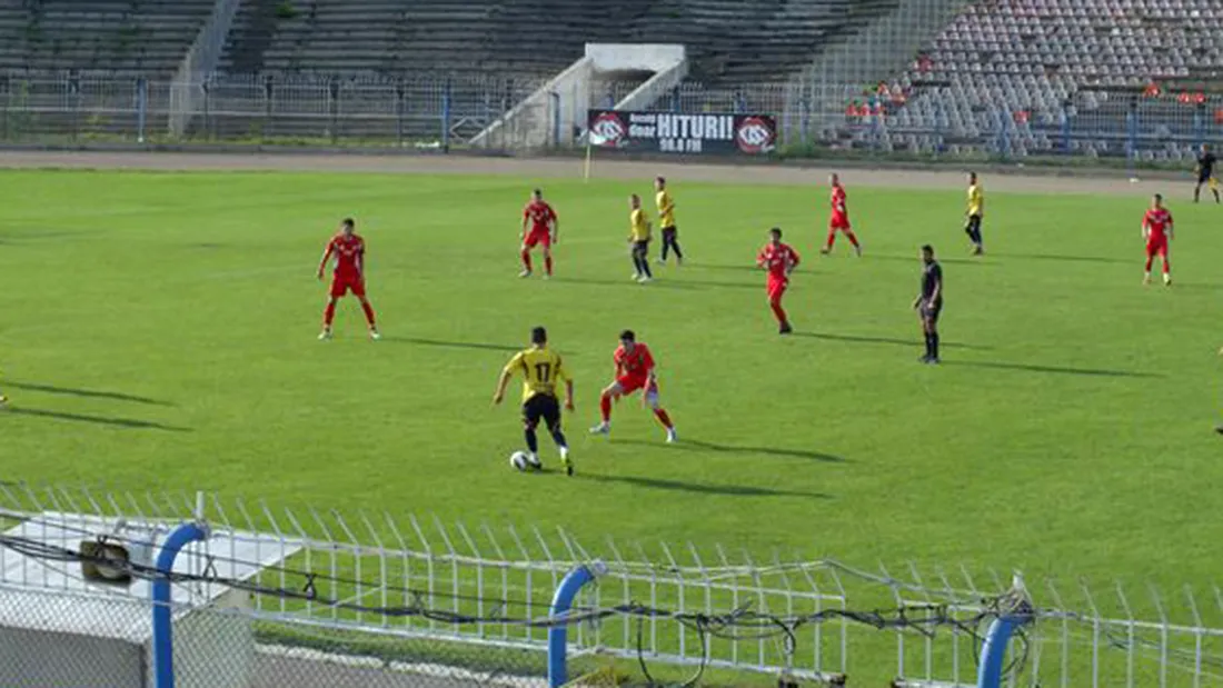 Pânzaru caută întăriri pentru noul sezon.** Jucătorii testați au câștigat cu 2-0 amicalul cu Metalosport Galați