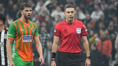 Răsturnare de situație! Umit Akdag semnează cu marea rivală din Superlig
