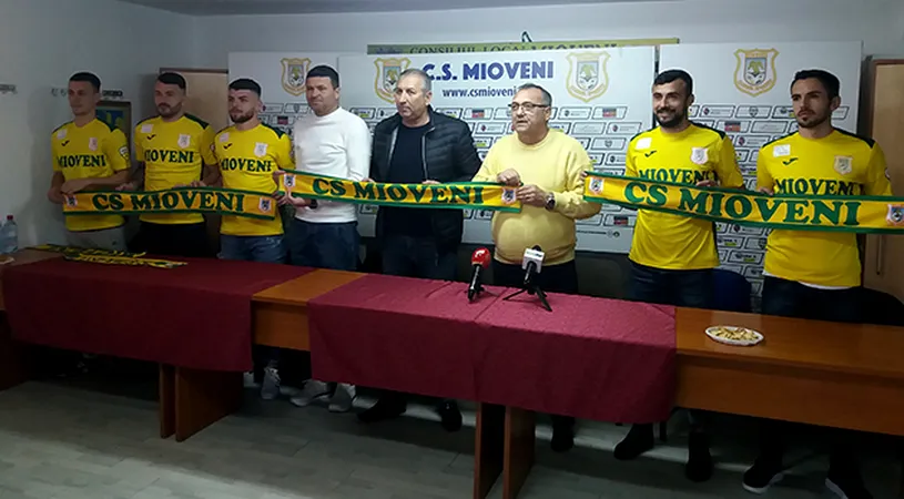 CS Mioveni și-a prezentat cinci dintre cele zece achizițiile ale iernii.** Argeșenii au așteptări mari: 