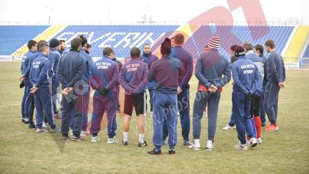 FOTO** Severinul a avut 13 străini la primul antrenament! Doar 10 jucători din vechea gardă au fost prezenți!