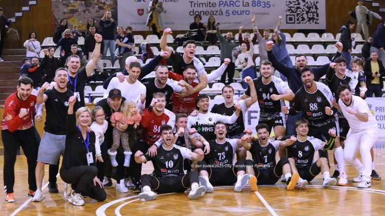 Surpriză de proporții în handbalul masculin! Echipa cu cei mai mulți români n-are nevoie de Legea Novak și schimbă ierarhiile în „Liga Zimbrilor”: „Creștem de la o etapă la alta”