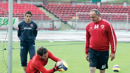 Nițu,** acuzat de blat!