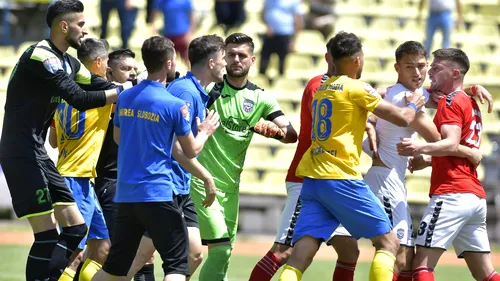 Sancțiuni drastice după scandalul de la barajul Unirea Slobozia - Fotbal Comuna Recea. Trei jucători și doi antrenori au fost suspendați și amendați. Acuzele continuă să curgă din ambele părți