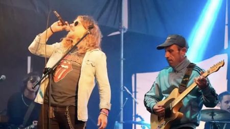 Ce transformare! Fostul jucător de la CFR Cluj e acum vedetă rock și i-a făcut imn lui Messi