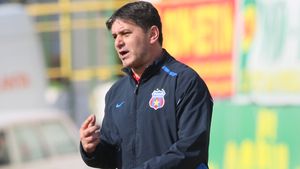 Lăcătuș: "Cine visează transferuri și se plânge de pregătire, va sta pe tusă"