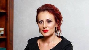 ELITĂ‚ | Senatoarea-coafor a vrut în locul lui Burleanu în fruntea FRF. Cât ar fi câștigat ca președinte la fotbal Vasilica Miron, care spune că "din salariul de la Parlament nu-mi ajung banii nici de coafor"