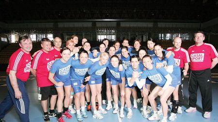 Duelul titanilor!** Analiză pe compartimente a celor două forțe din handbalul european