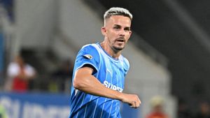 „N-ai cum să dai penalty la așa ceva!”. Nicușor Bancu s-a dus direct la Istvan Kovacs după ce a fluierat henț în careu la Mora