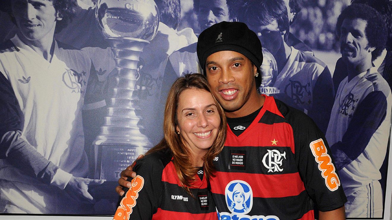 Clauză impresionantă în contractul lui "Dinho"!** Află cum își protejează Flamengo vedeta!