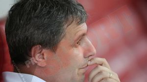 Toate tunurile pe Șumudică: **"E jenant și rușinos să ai 2-0 la pauză și să pierzi"