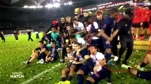Imagini incredibile după ce PSG a câștigat Supercupa Franței. Mbappe l-a împins pe Neymar din poza de grup VIDEO