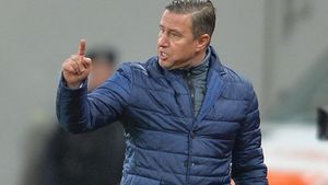 "Știți de ce am plecat? Ă‚sta e motivul!" Reghecampf, la ora dezvăluirilor. De ce i-a strâns mâna lui Becali, cum se lucrează cu finanțatorul FCSB și suma colosală câștigată: "În doi-trei ani la Steaua îți asiguri viitorul"