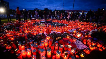 Replică fabuloasă după ce FRF pune observatorii să verifice ambulanțele: "Abia aștept să-l văd pe Cămătaru cum verifică defibrilatorul, poate se catapultează peste peluză"