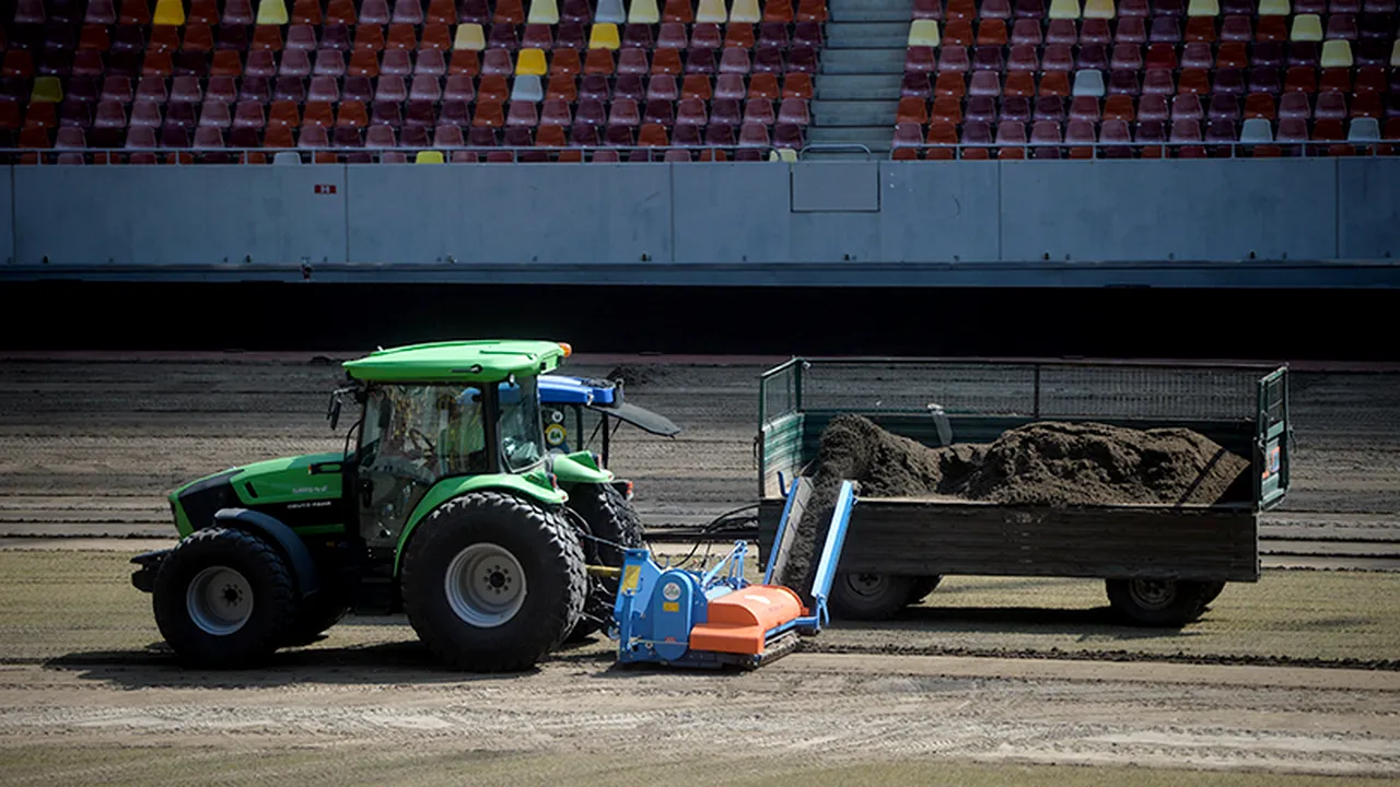 FOTO | Gazonul pe Arena Națională a fost înlocuit. Suprafața de joc este pregătită acum pentru FCSB - Sporting