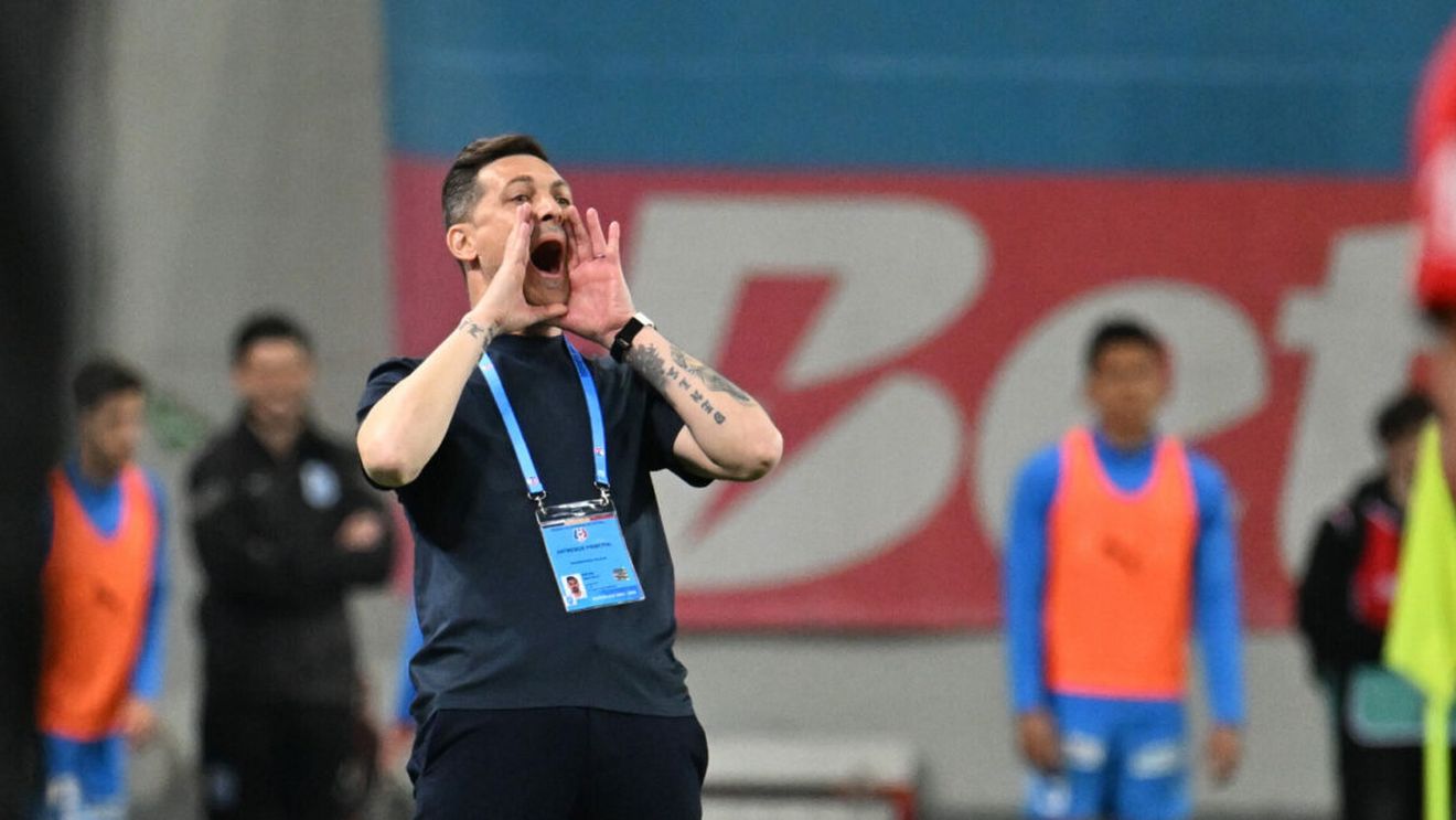 Mirel Rădoi a anunţat genul de jucător de care are nevoie la Universitatea Craiova: „Dacă îi dăm un pistol, se duce şi la război"