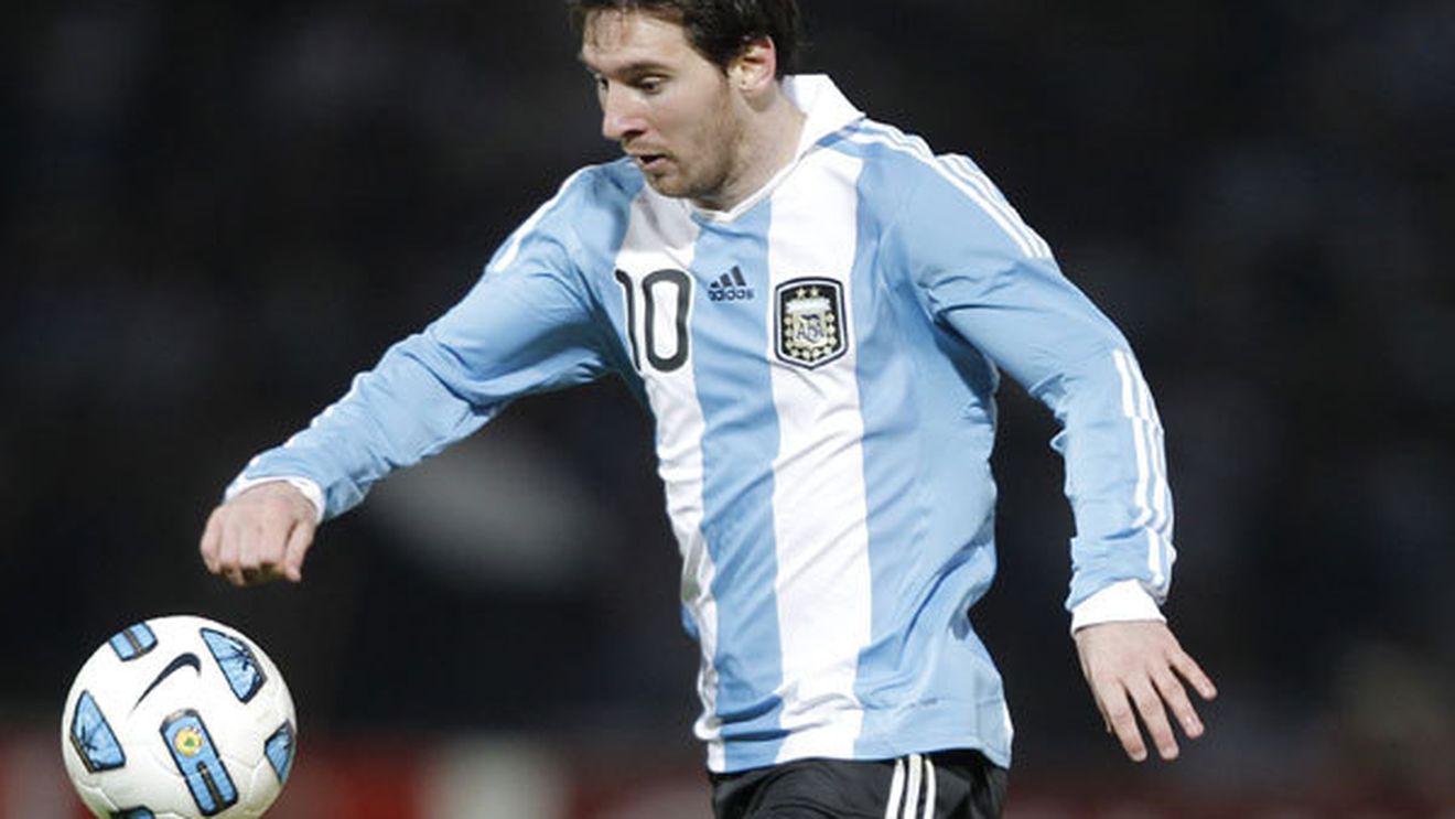 Pițurcă îi liniștește pe fanii naționalei:** "Sunt sigur, Messi va veni la București"