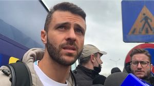 Junior Moraes, ajuns în România, detalii incredibile din genocidul produs de Vladimir Putin în Ucraina. „Eram 70 de oameni înghesuiți într-o cameră de hotel” | VIDEO