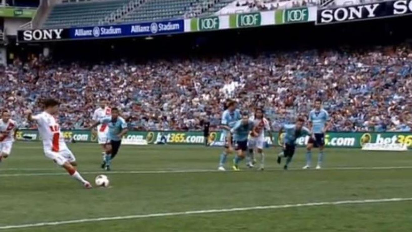 A 'plâns' mingea, apoi adversarii i-au râs în față! VIDEO - Cel mai rușinos penalty al unui fost star din Anglia