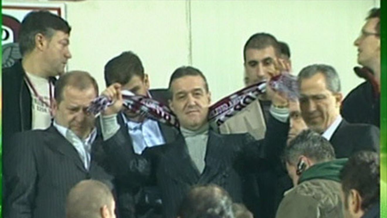 VIDEO Becali, după aflarea suspendării:** "Cine e papagalul ăsta de Dragomir să mă amendeze?"