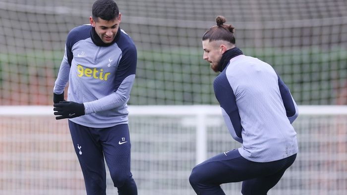 Radu Drăgușin, dat exemplu de britanici în comparație cu Cristian Romero: „Are jumătate din valoarea lui ca fotbalist, dar își dă sufletul”