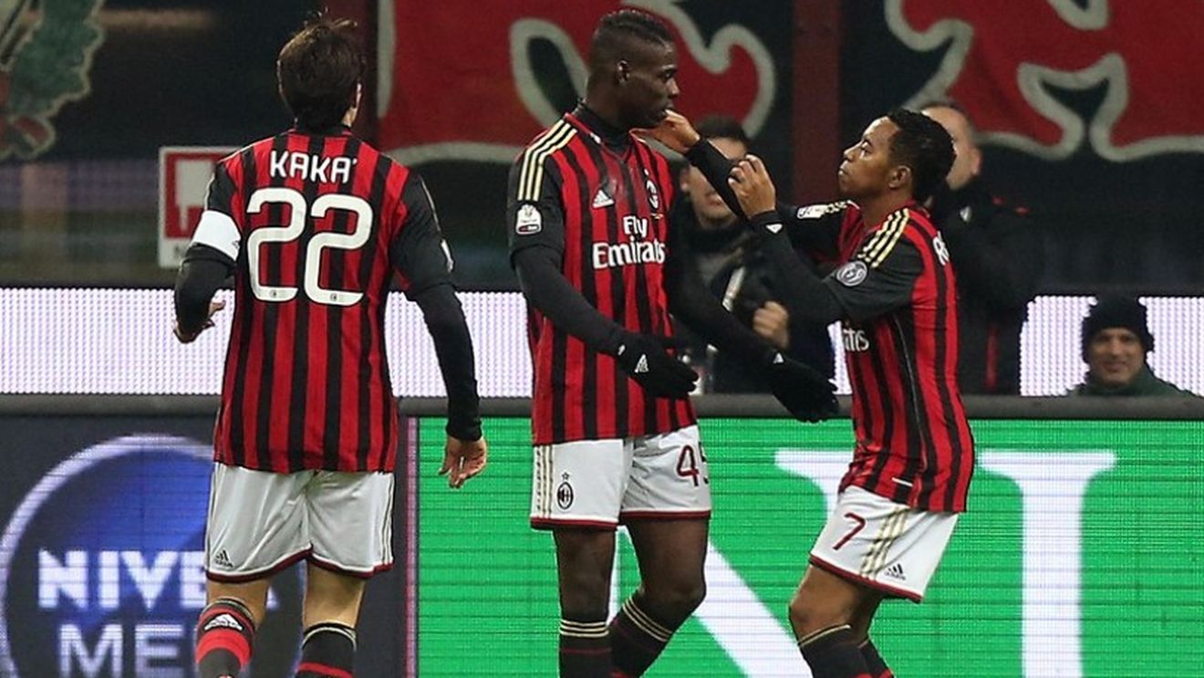 Olăroiu, aproape de o nouă lovitură pe piața transferurilor. Rădoi ar putea fi coleg la Al Ahli cu fostul "galactic" Robinho