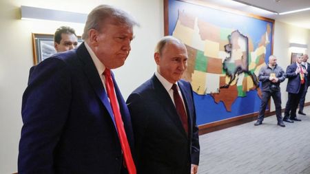 Trump, scrisoare siropoasă pentru cel mai mare aliat al lui Vladimir Putin. Ce i-a scris lui Lukashenko: „Și Melania vă transmite asta”