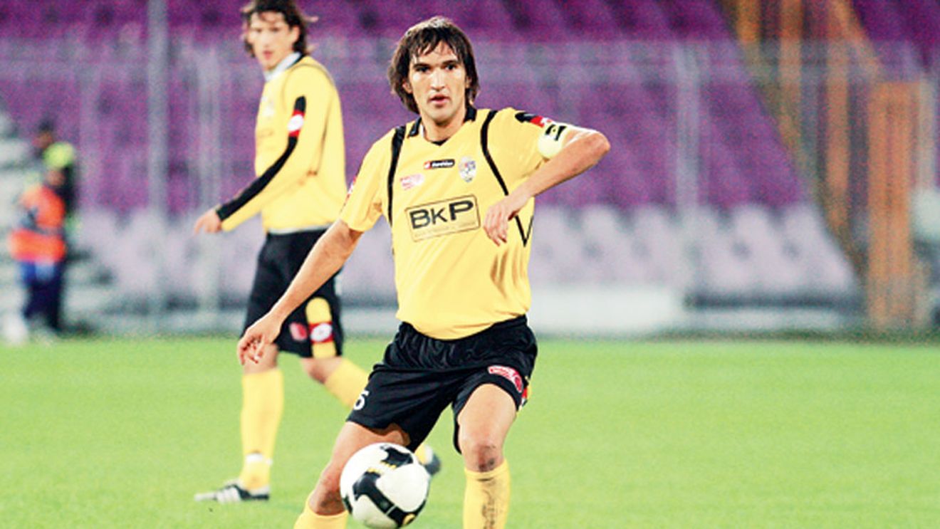 "Mă bucur că Dorinel mă vrea la Steaua, este o ofertă tentantă"