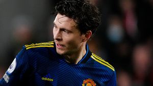Soția și copiii lui Victor Lindelof au trecut prin clipe de groază din cauza hoților, care i-au spart casa suedezului în timp ce acesta juca pentru Manchester United contra celor de la Brentford!