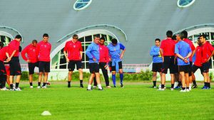 Foștii elevi îl elogiază pe Hagi:** "Pregătește excelent meciurile!" VEZI atuurile "Regelui"