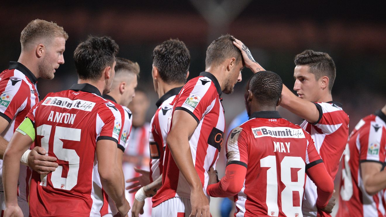 Dinamo și "mitul" salariilor mici. "S-a vorbit foarte mult despre asta". Ce sume încasează "câinii"