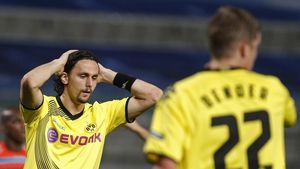 E groasă! Scandal SEXUAL la Borussia Dortmund: ** Ce fundaș al campioanei este acuzat de tentativă de viol!