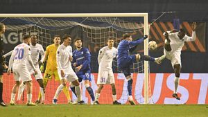 Îl vrea OUT din primul 11 de la FCSB: „Mai prost decât el nu poate să joace”