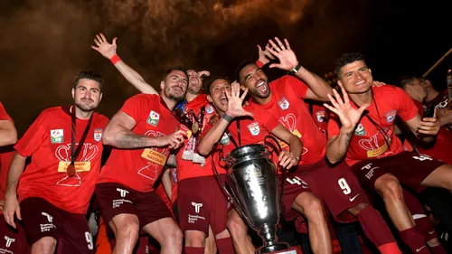 10 motive pentru care CFR Cluj a câștigat titlul de campioană în fața celor de la FCSB. Cum a făcut diferența echipa pregătită de Dan Petrescu | ANALIZĂ