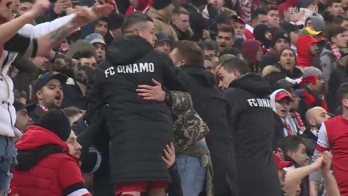 Torje și Nistor cântau alături de fani înainte de golul lui Teixeira. VIDEO | Cum s-a reacționat când mingea șutată de portughez a intrat în poartă
