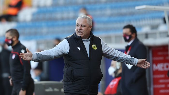 Fanii i-au cerut demisia lui Marius Șumudică! Malatyaspor a pierdut din nou și a ajuns penultima în Turcia! | VIDEO